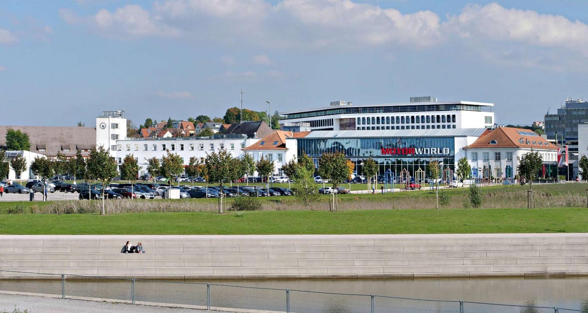 V8 Hotel Motorworld Region Stuttgart Böblingen Exterior foto